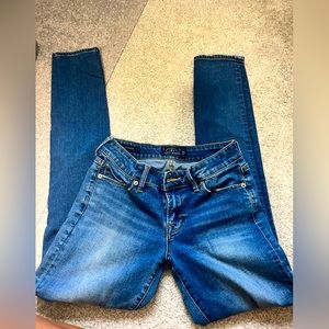 ☘️LUCKY BRAND SKINNY JEANS ☘️